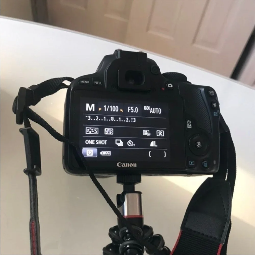Canon EOS rebel SL1